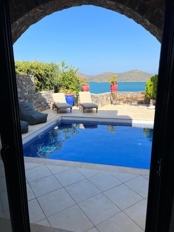 Helios Villa