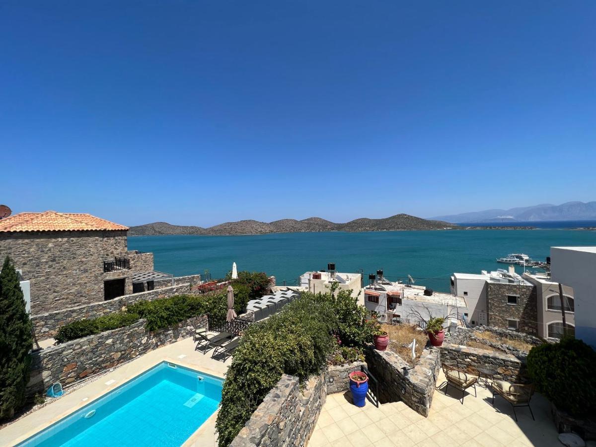 Helios Villa *